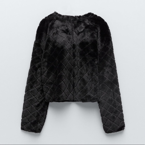 𝗡𝗪𝗧 𝗭𝗮𝗿𝗮 • Faux Fur Sweatshirt - Picture 3 of 9